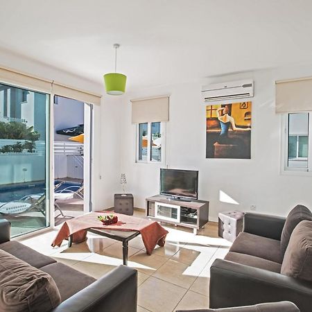 Avra Villas Paralimni Exterior foto