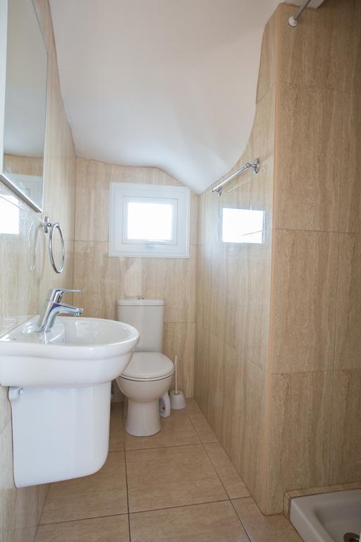 Avra Villas Paralimni Habitación foto